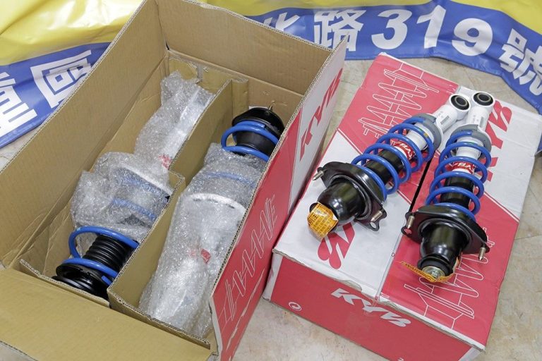 Toyota Corolla Altis 升級 KYB 白桶強化總成避震器 最高性價比的選擇