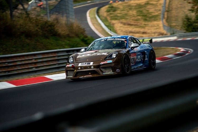 天然的尚好 Porsche 將亞麻纖維基底複合材質導入賽車科技