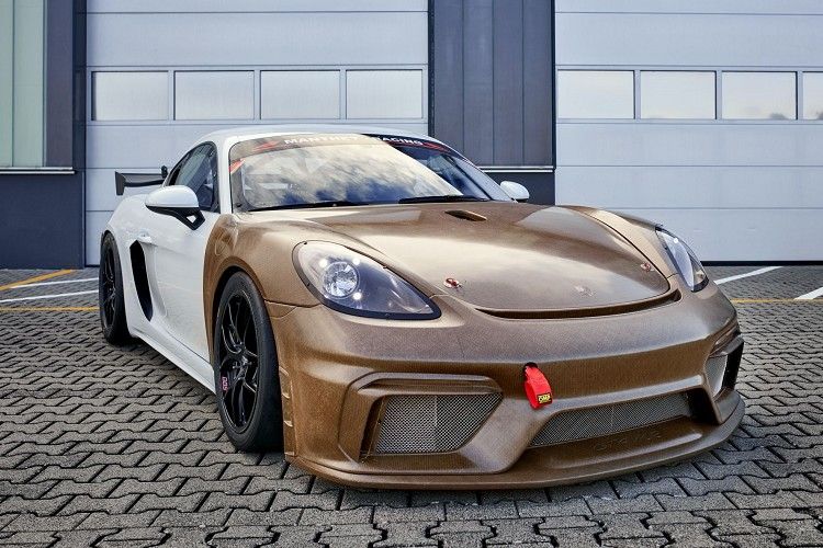 天然的尚好 Porsche 將亞麻纖維基底複合材質導入賽車科技