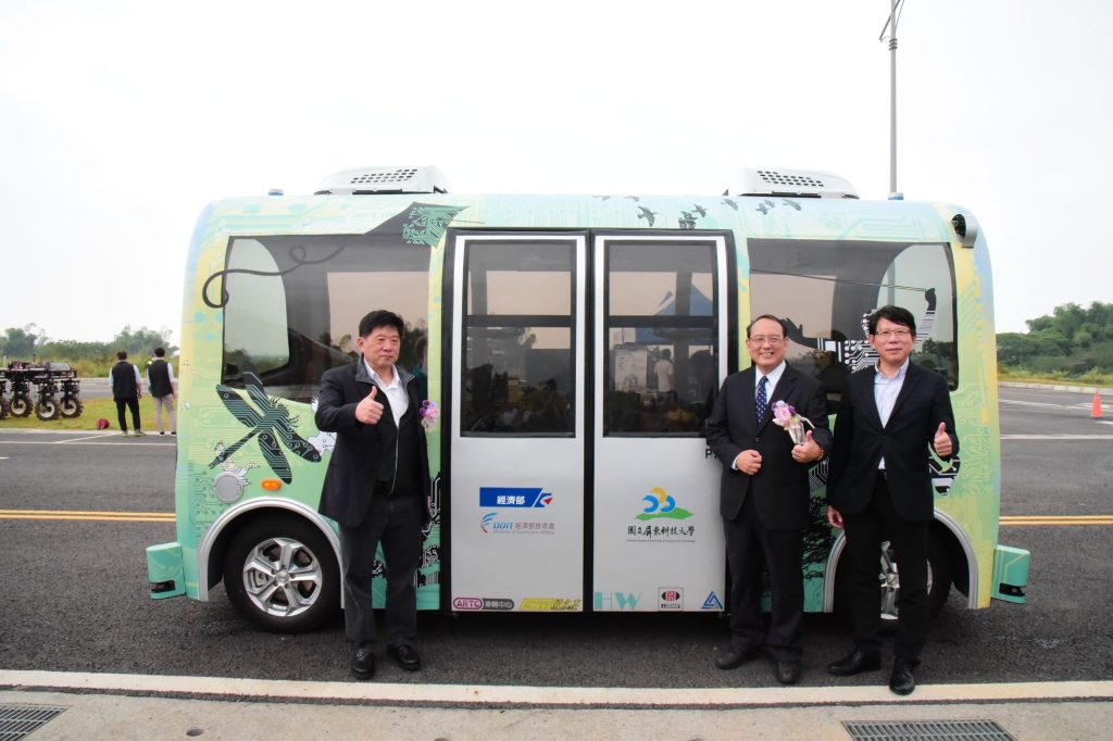 車輛中心 WinBus 自駕經驗複製 智慧運行大邁進