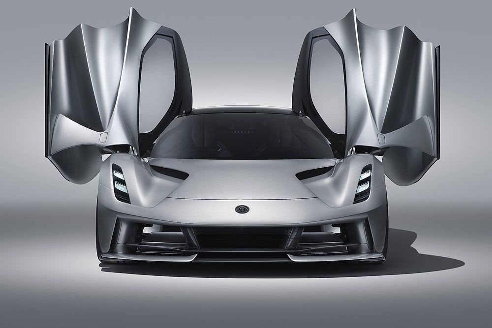 瞄準超級富人 Lotus Evija 阿拉伯世界發表