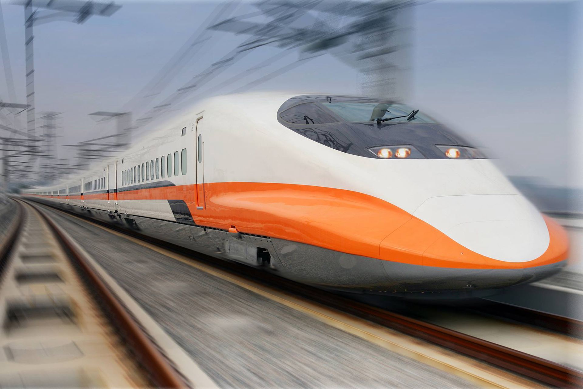只要半價 且更耐用 ! 台灣高鐵發表國產化車漆