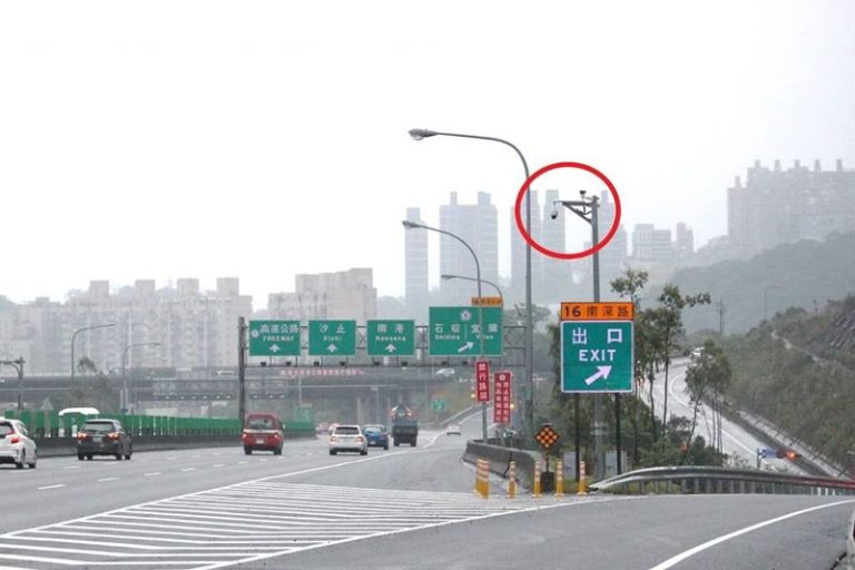 投機駕駛注意 ! 國道預計增設 18 處電眼遏制插隊下交流道惡行