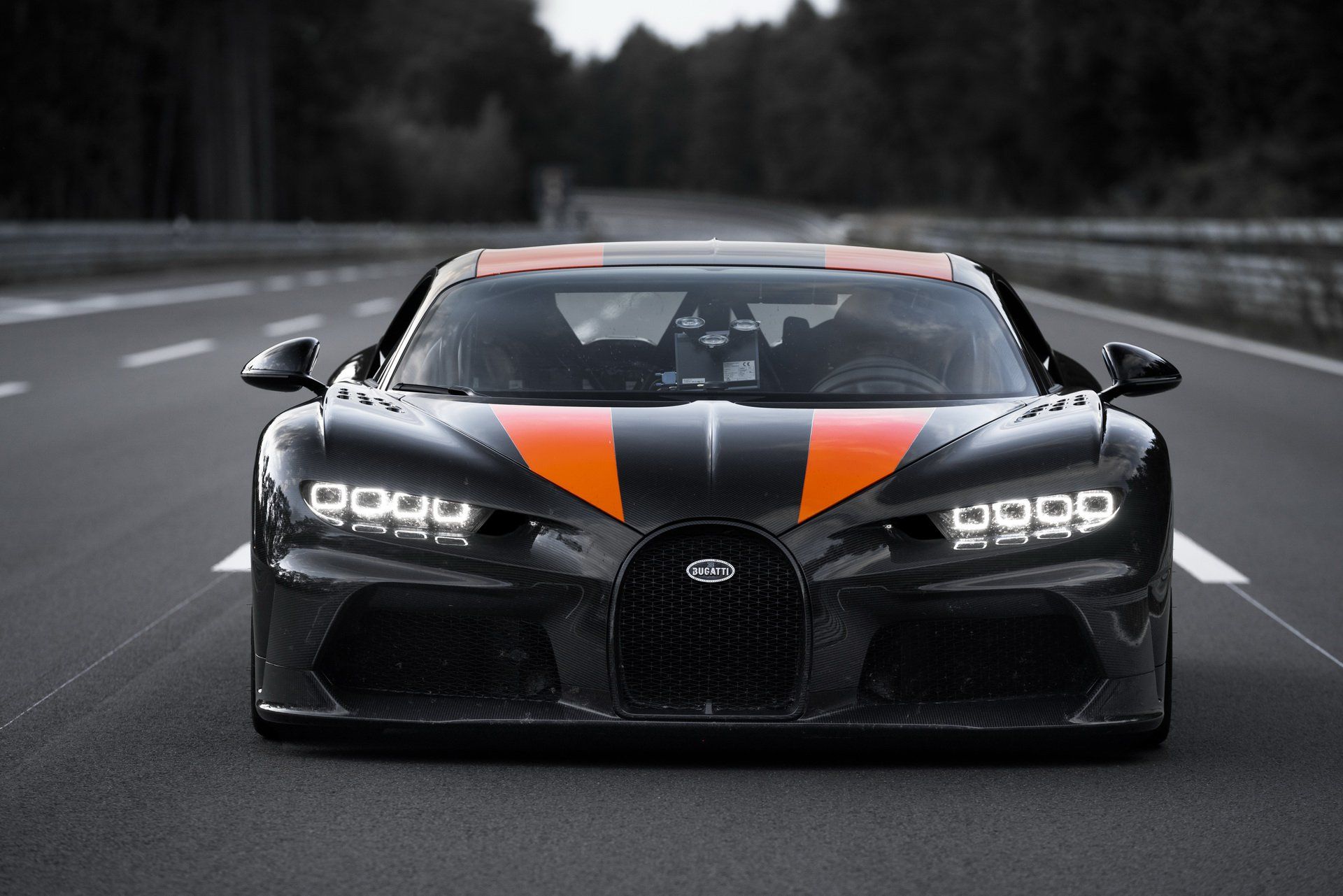 速度之王 Bugatti Chiron Prototype 創下 490.484km/h 極速記錄