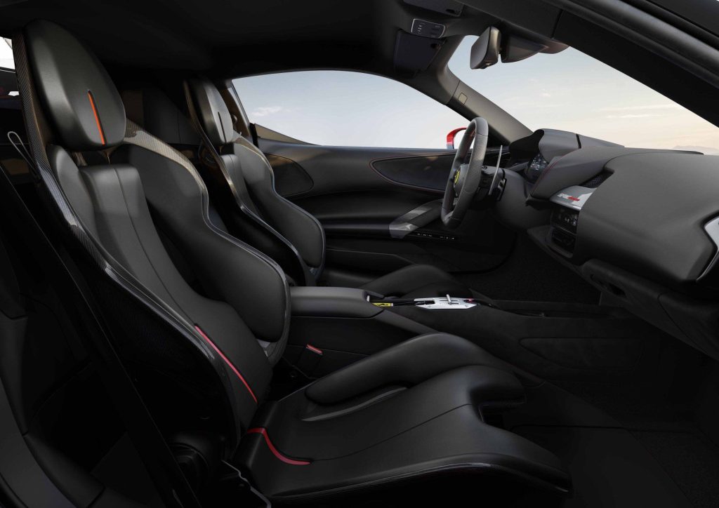 插電式千匹油電超跑 Ferrari SF90 Stradale 強勢襲來 !