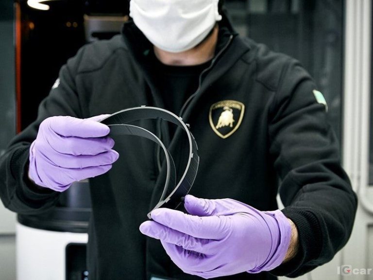 新冠肺炎肆虐義大利 Lamborghini 改造產線製造口罩及防護面罩