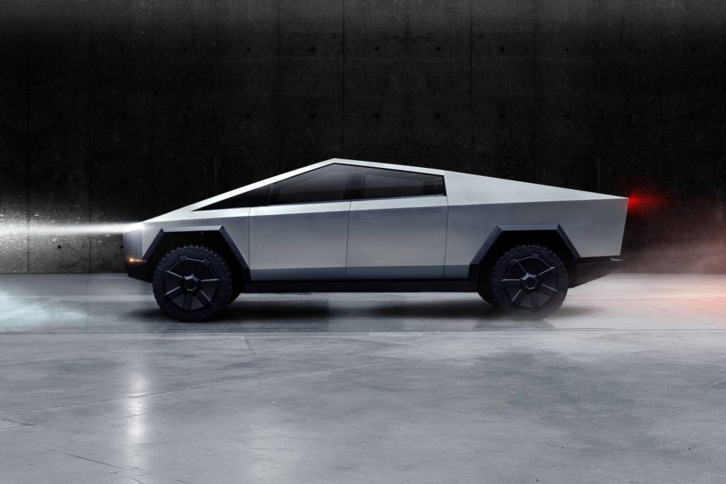Tesla Cybertruck & Ford F-150 拔河大對決 結果竟然。。。