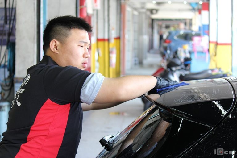 處理每部車都像角力競技一樣專注【新店建良汽車美容中心】