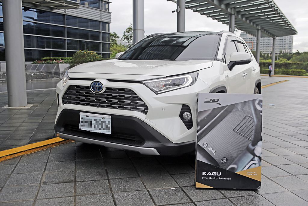 TOYOTA RAV4 3D卡固立體汽車踏墊開箱使用分享