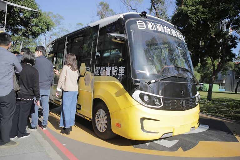 智慧車聯領頭羊 虎頭山新創園區參訪