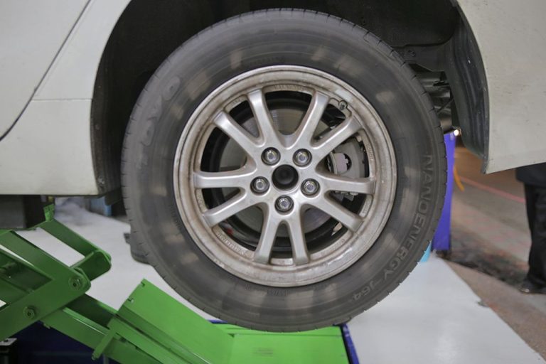 Toyota Prius Hybrid 固特異Assurance TripleMax 2 開箱分享