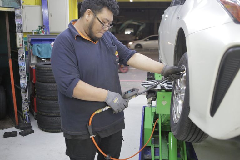Toyota Prius Hybrid 固特異Assurance TripleMax 2 開箱分享