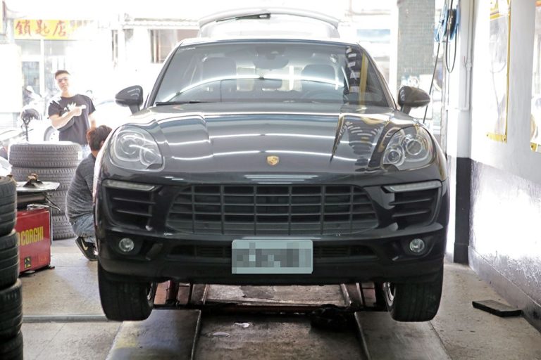 Porsche Macan 登祿普 DUNLOP Grandtrek PT3 休旅車胎開箱分享 !