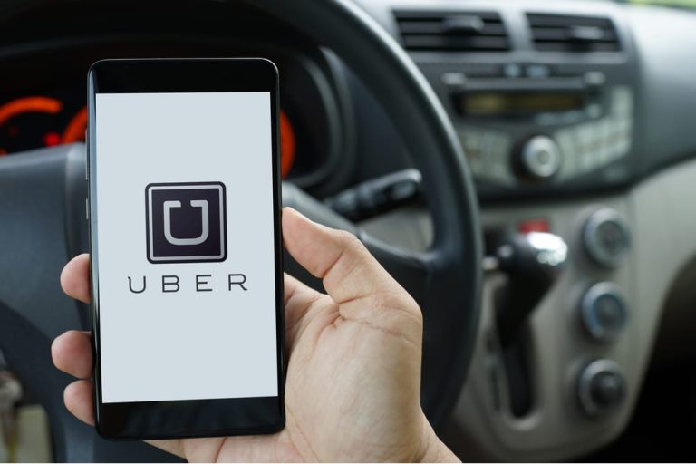 轉考計程車者不罰 Uber 條款今天開始取締
