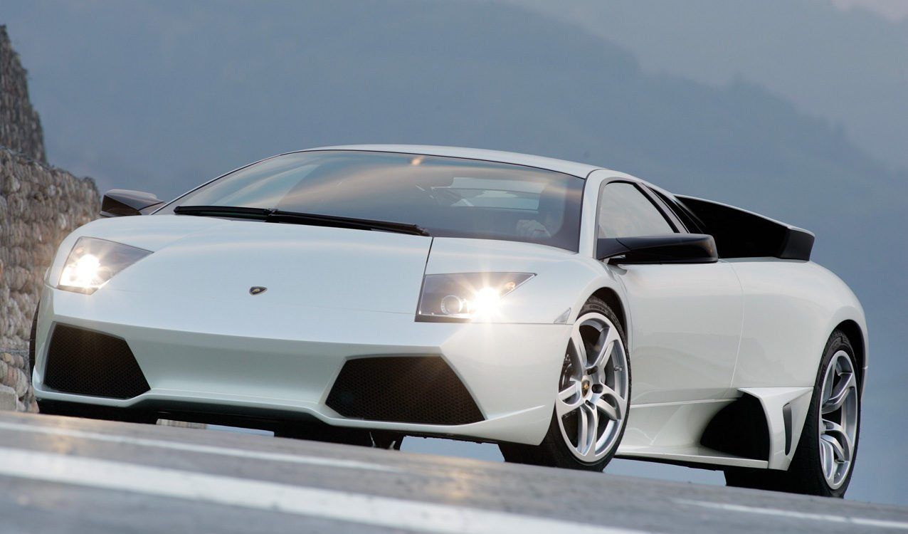 Lamborghini 天價超跑公開銷毀後 交通擬修法 違法沒入車輛將統一公開拍賣