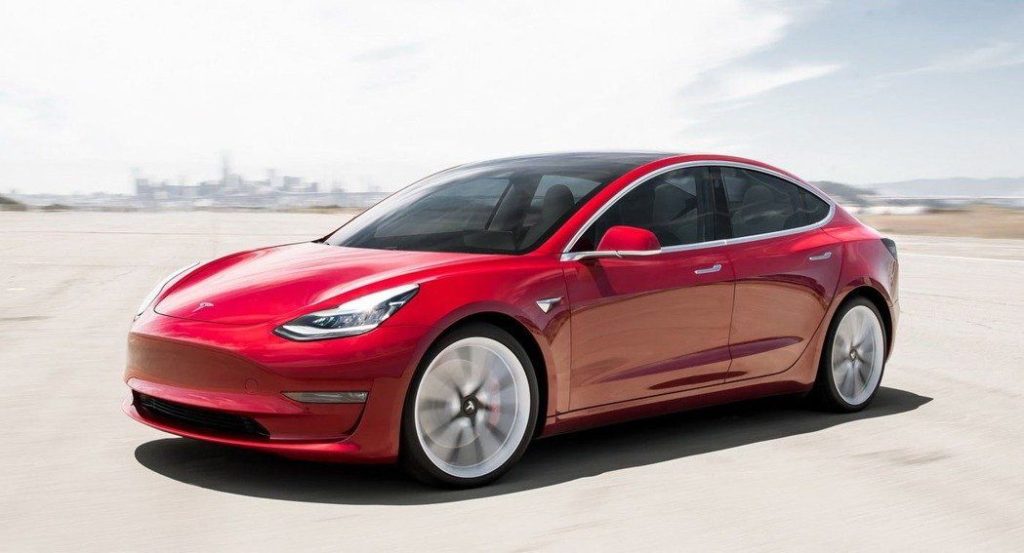 「使用者付費」Tesla 電動車充電擬進行收費