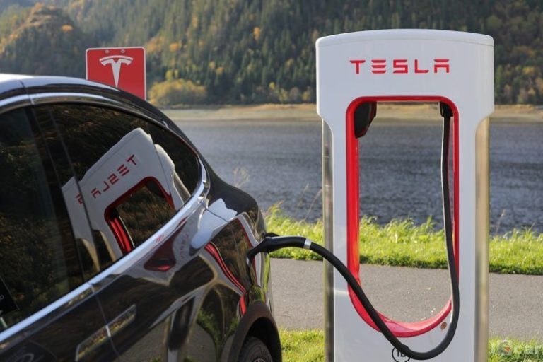 縮短 50% 充電時間 Tesla 第三代超級充電站即將導入台灣
