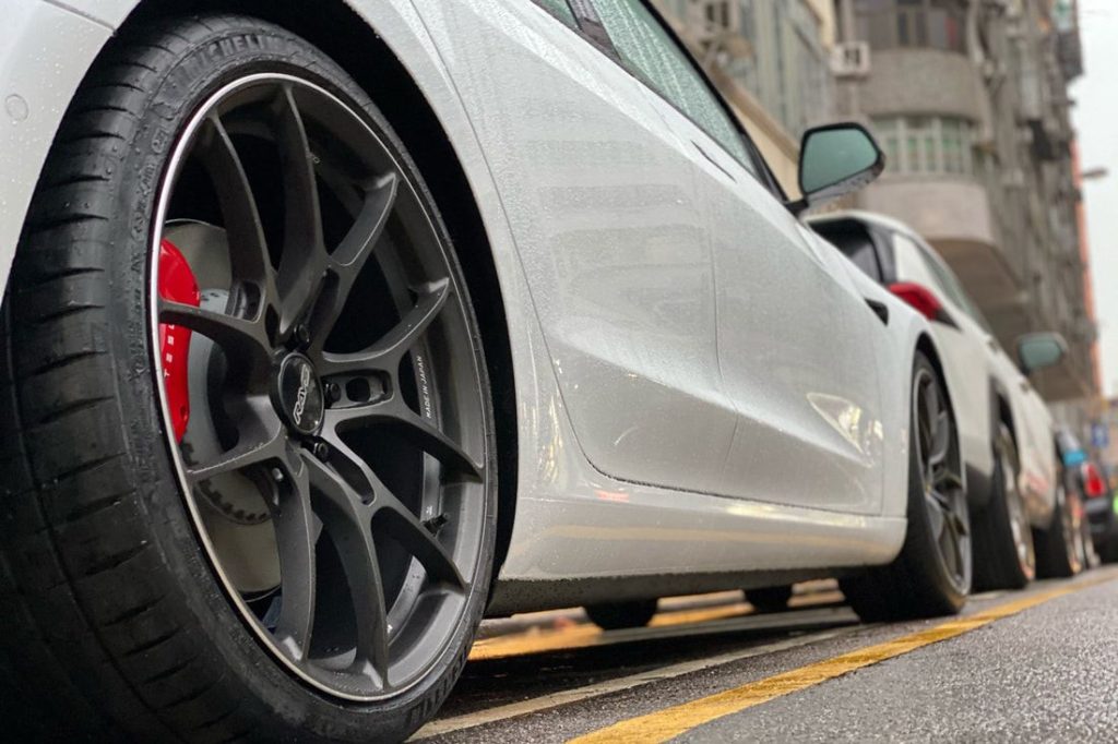 特斯拉車主懶人包!五分鐘看懂 Model 3 輪胎怎麼選