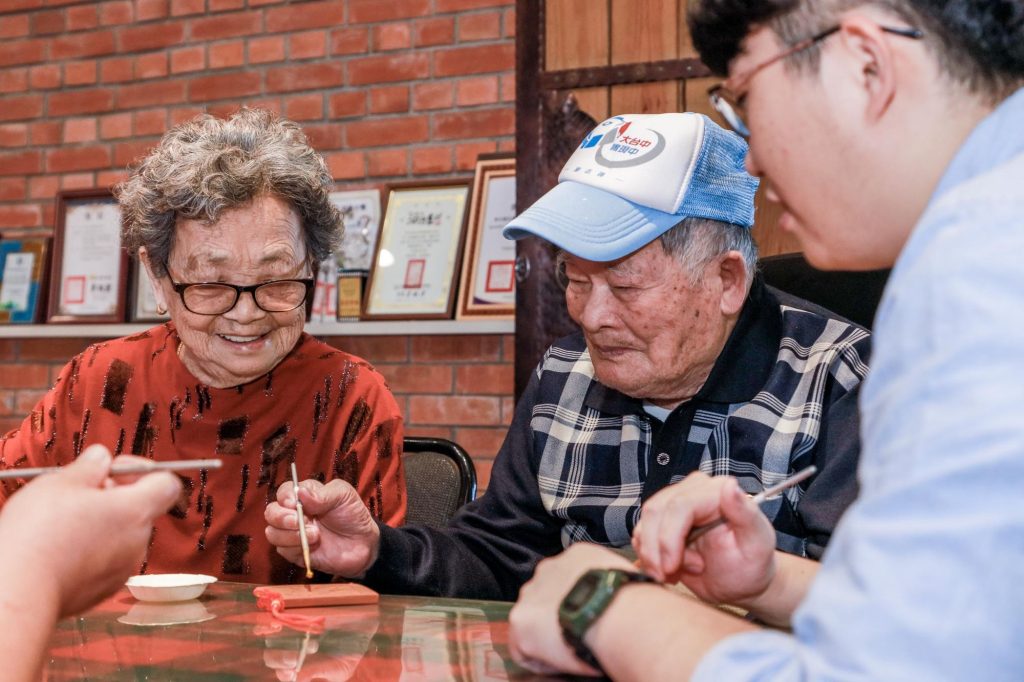 裕隆汽車首創企業敬老員工福利 裕隆汽車福氣小旅行為孝親國旅超前部署