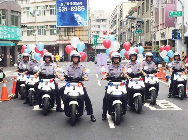 里程數不足 擔心缺電 Gogoro 警車淪最貴的裝飾品